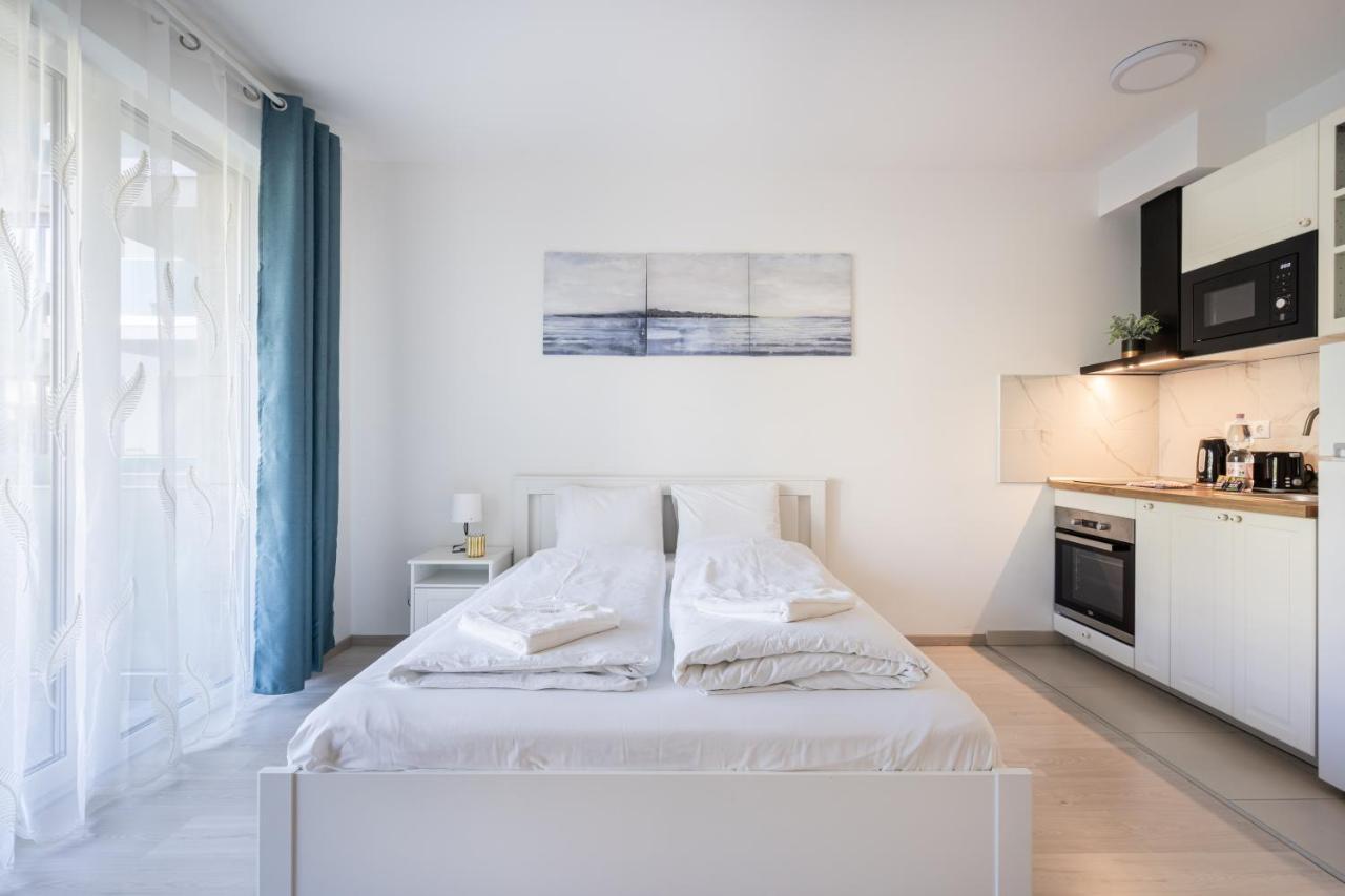 Grand Corvin Studio With Balcony Budapest Extérieur photo