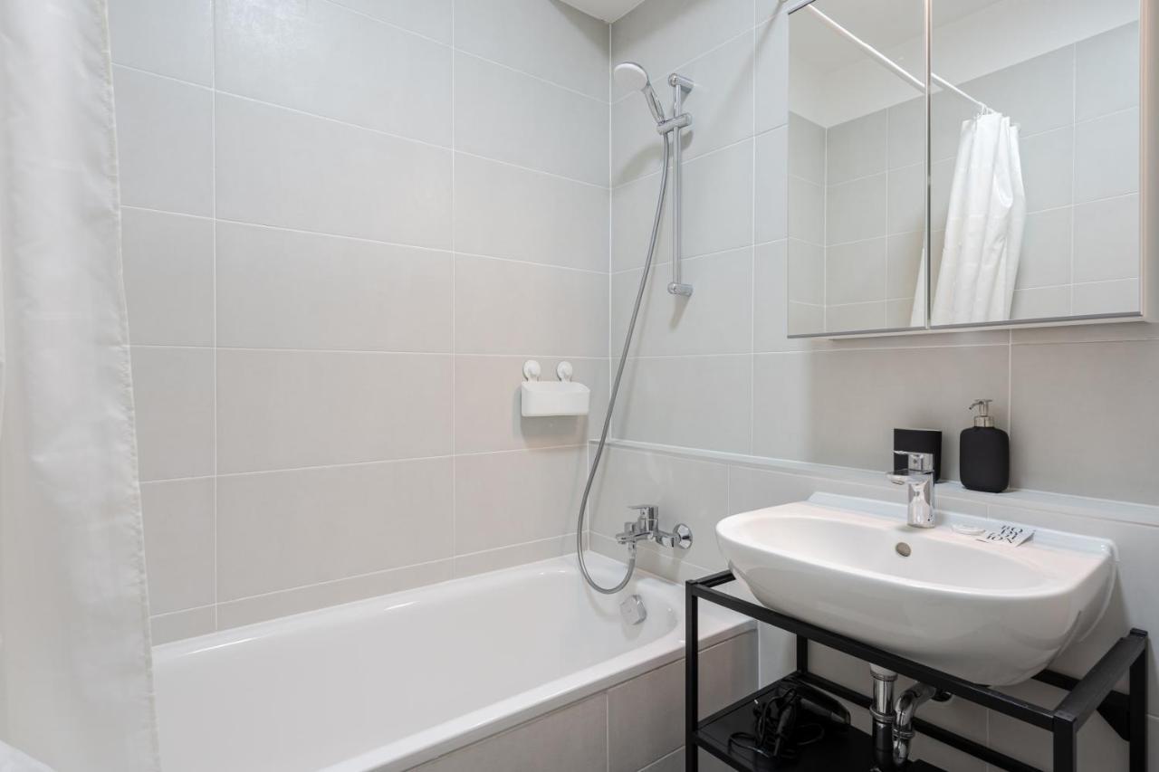 Grand Corvin Studio With Balcony Budapest Extérieur photo